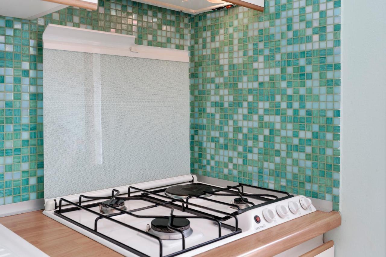 Azzurra Suite - Monolocale Con Piscina E Wifi Sirmione Buitenkant foto