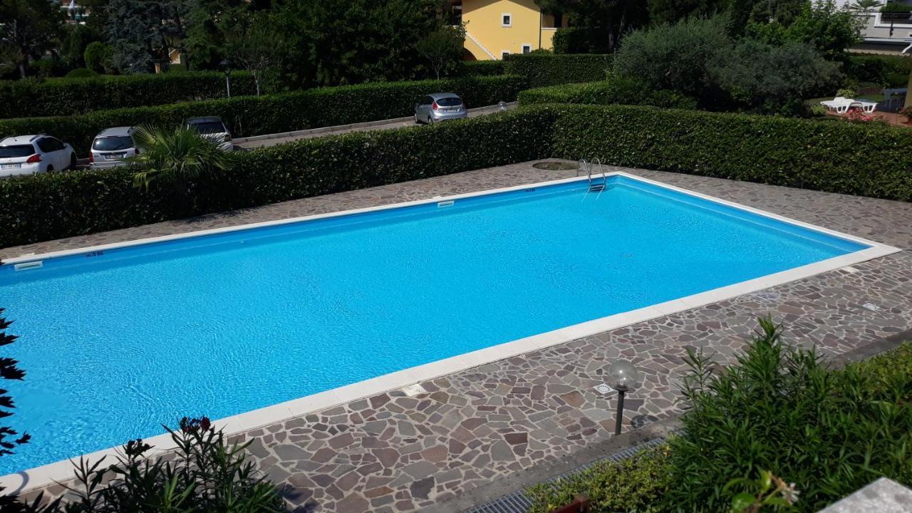 Azzurra Suite - Monolocale Con Piscina E Wifi Sirmione Buitenkant foto
